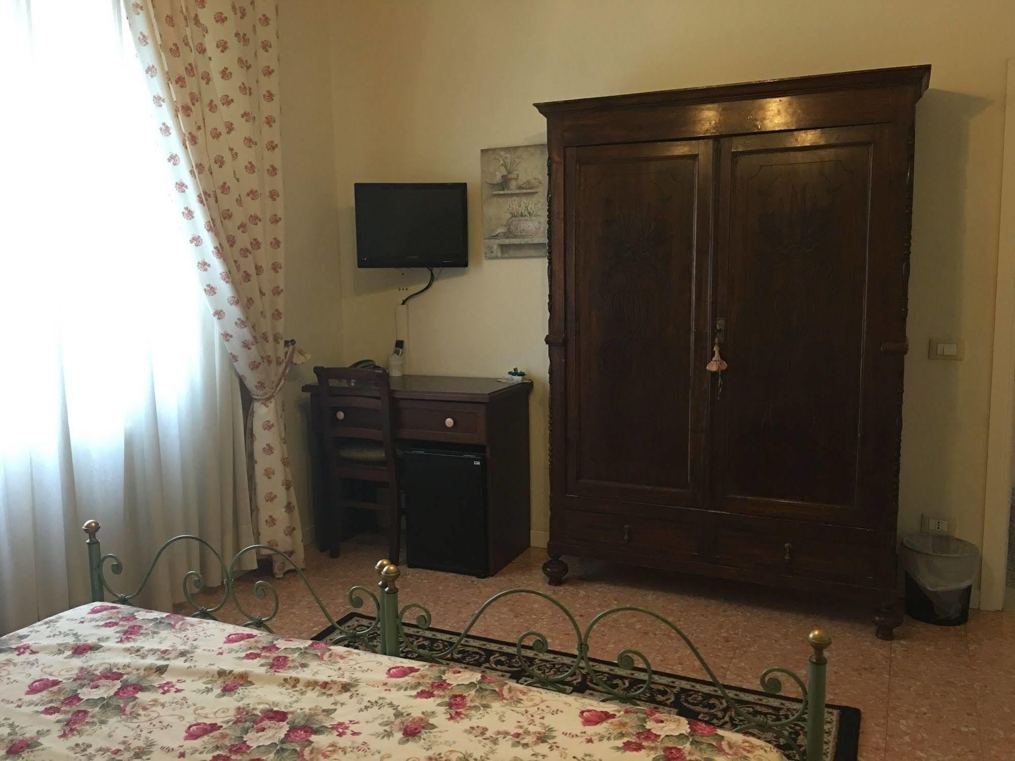 Affittacamere La Casa Di Ugo Ciglione Exterior foto